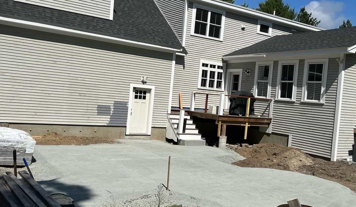 Common mistakes to avoid in DIY paving projects showing sub-base preparation and ground leveling before installing pavers