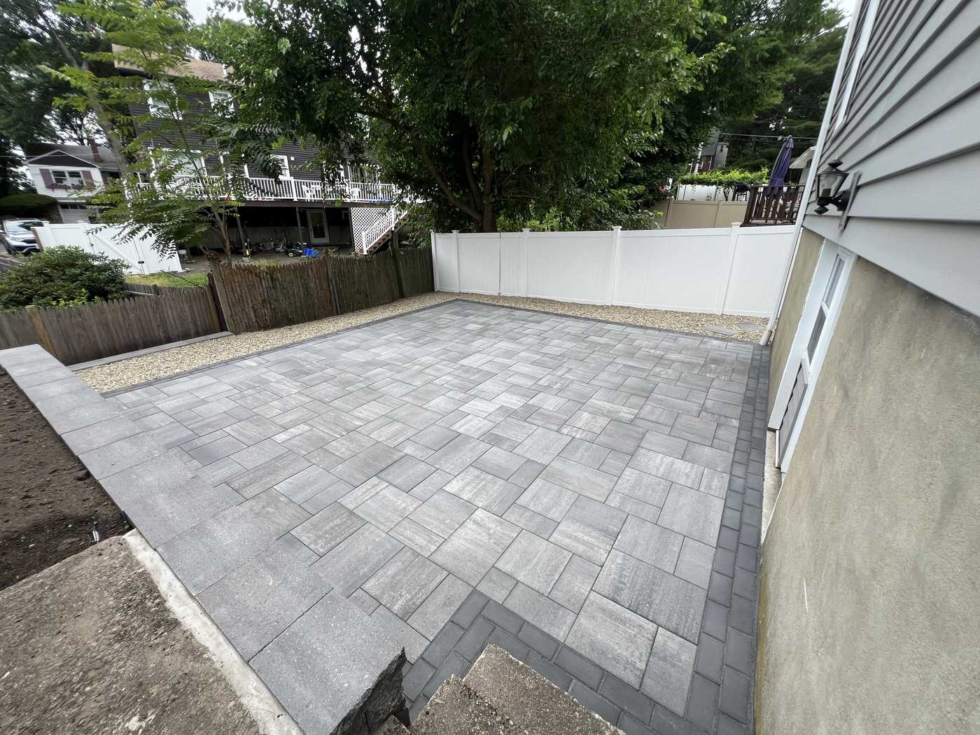 asphalt driveway repair MDZ Crew paving contractor in Watertown, Massachusetts