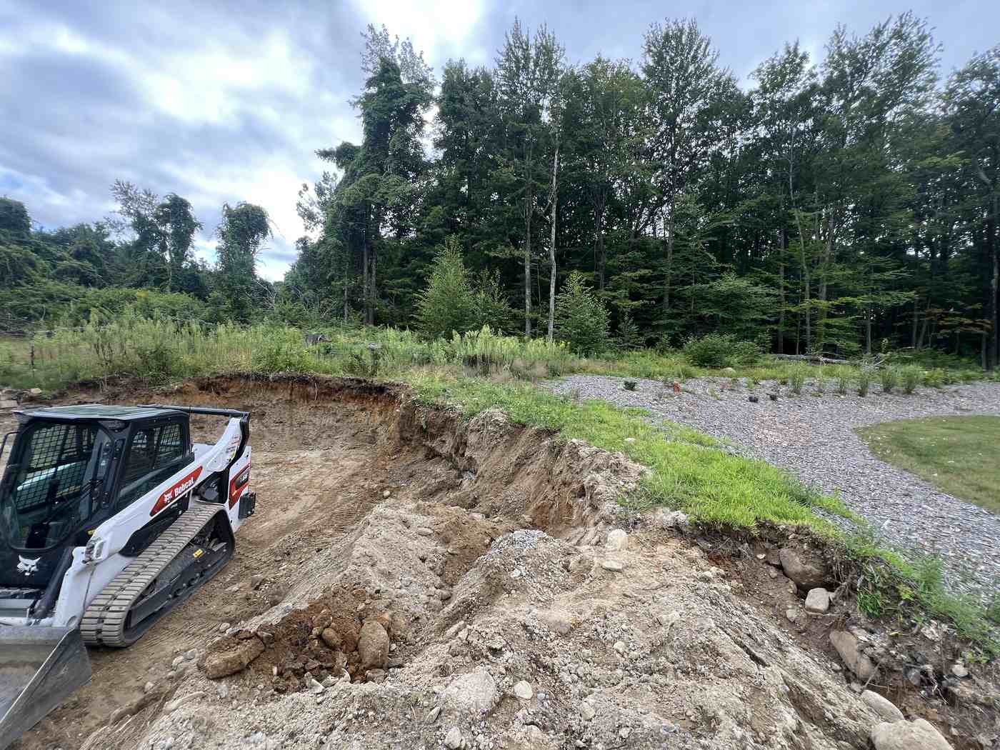 professional paving services MDZ Crew paving contractor in Woburn, Massachusetts